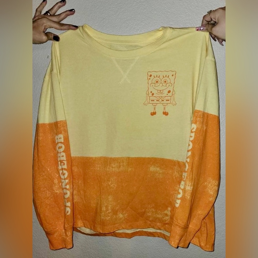 ⚠️SOLD⚠️SpongeBob long sleeve shirt